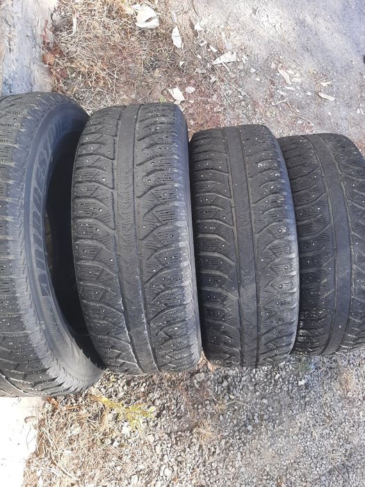 Продам шины 265/65/17 бриджестон