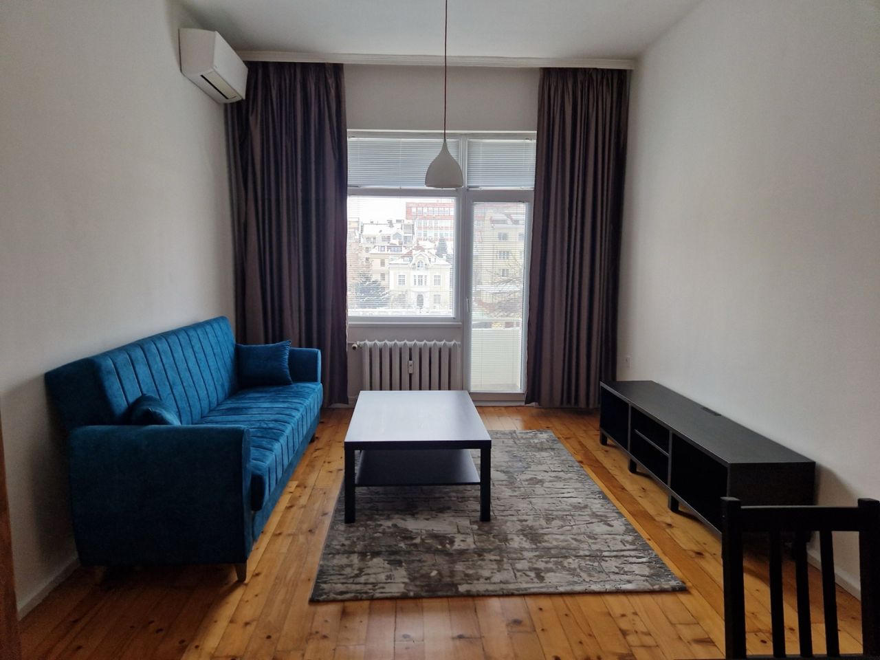 Дава се под наем Двустаен апартамент в София, Център - 67 кв.м за 750 € - Снимка #2