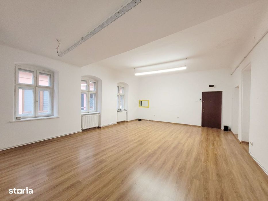 De închiriat spațiu de birouri 60 mp zona Sora