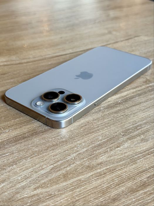 iPhone 15 Pro Max Natural Titanium 256GB