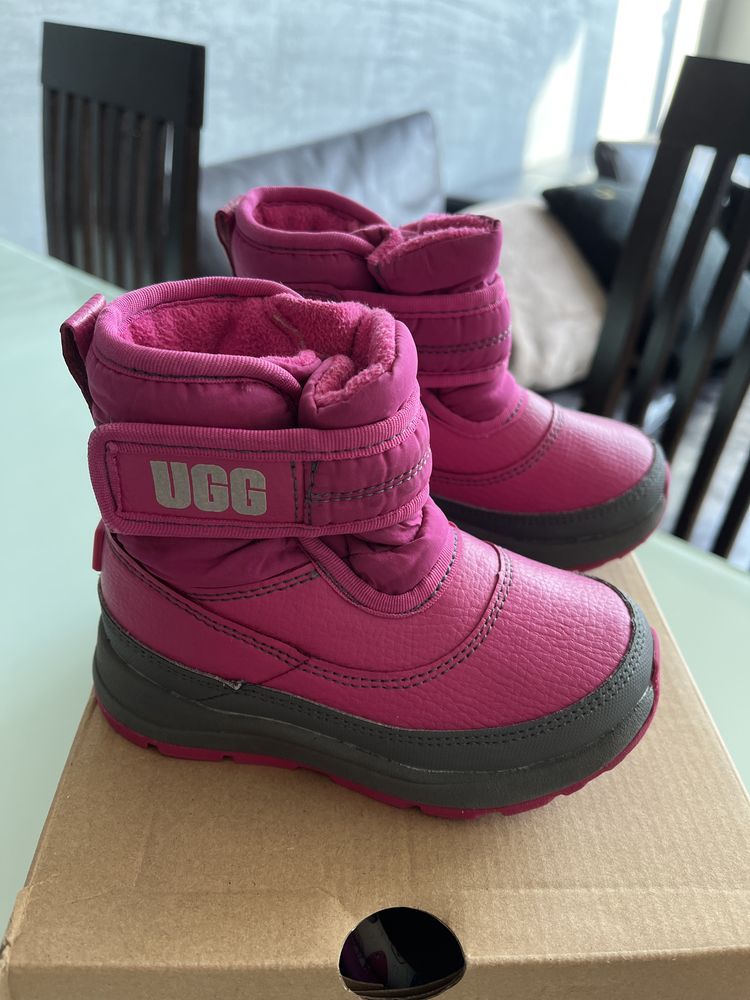 Зимни ботушки UGG ест. кожа като  нови