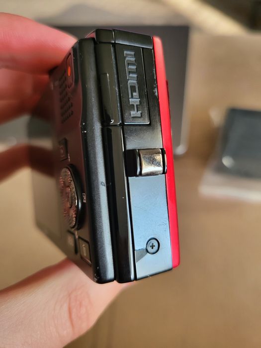 Nikon Coolpix S8100 red 12mp