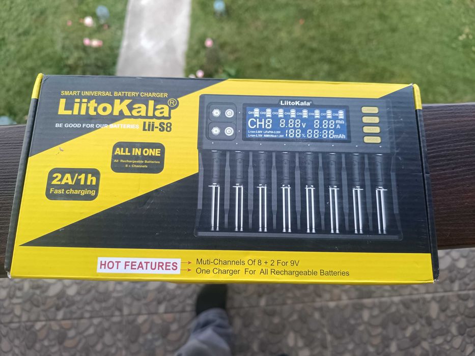 Încărcător   acumulatori  LiitoKala   Lii-S8