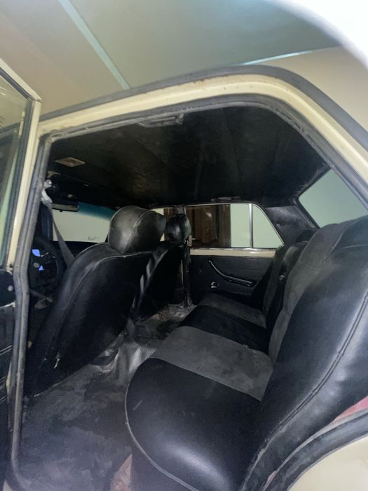 Srochni sotiladi vaz 2106