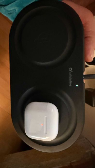 Двойно безжично зарядно; смартфон, часовник, слушалки. Wireless charge