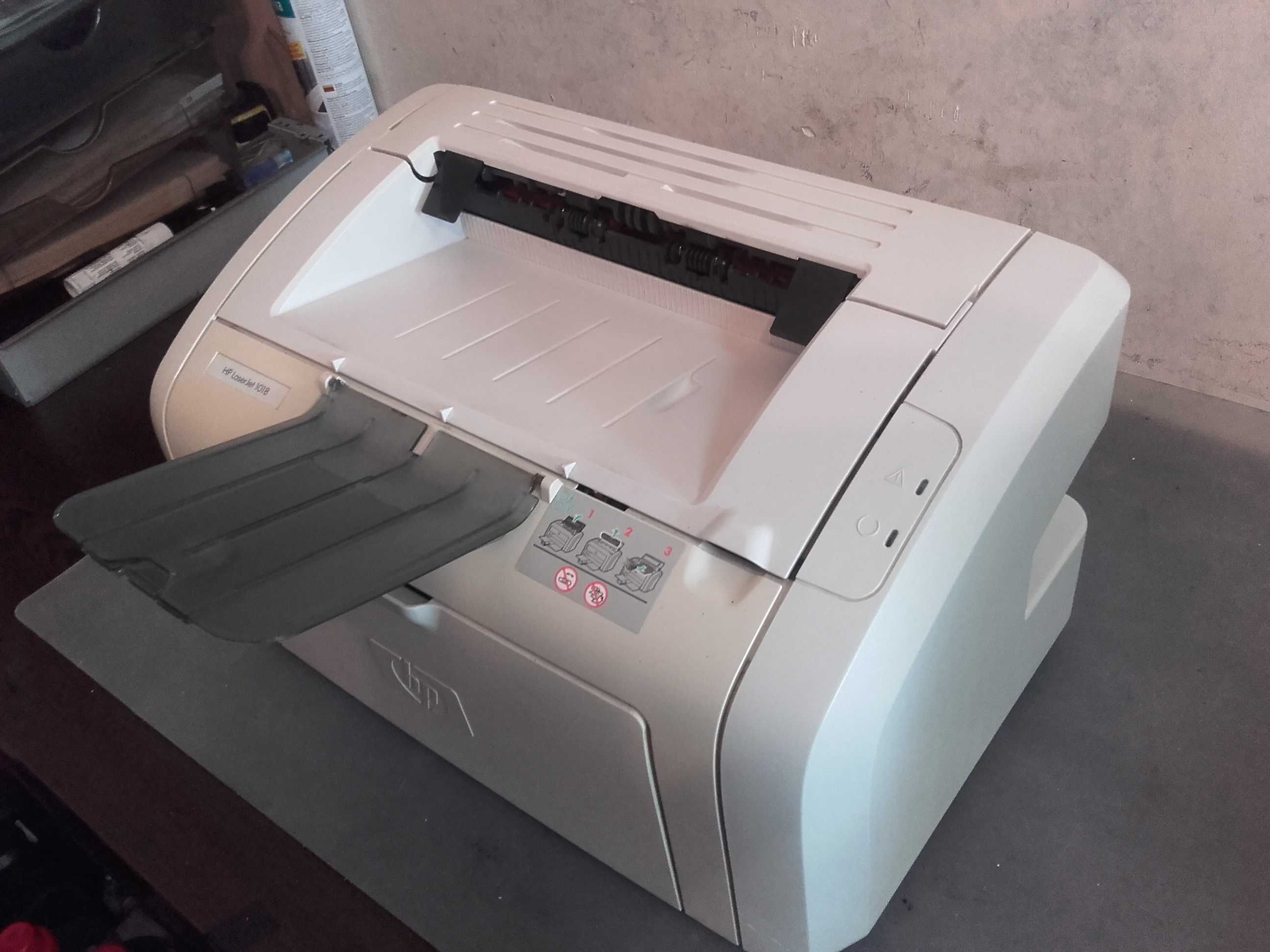 Отличен!!! Лазерен принтер HP Laserjet 1018