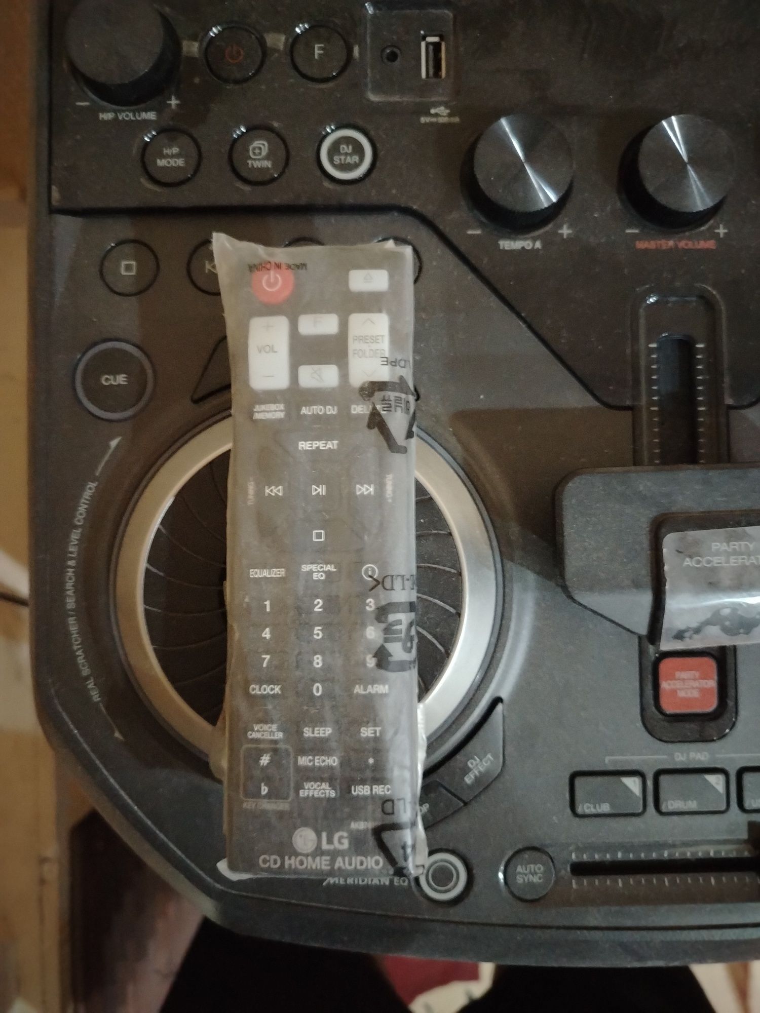 Колонка Lg XBOOM OL100