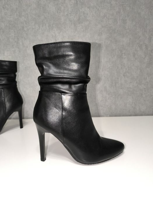 Продам ботильоны 35 р 1000 тг