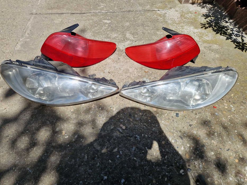 Vand injectoare,stop-uri,faruri,proiectoare Peugeot 206 2.0hdi