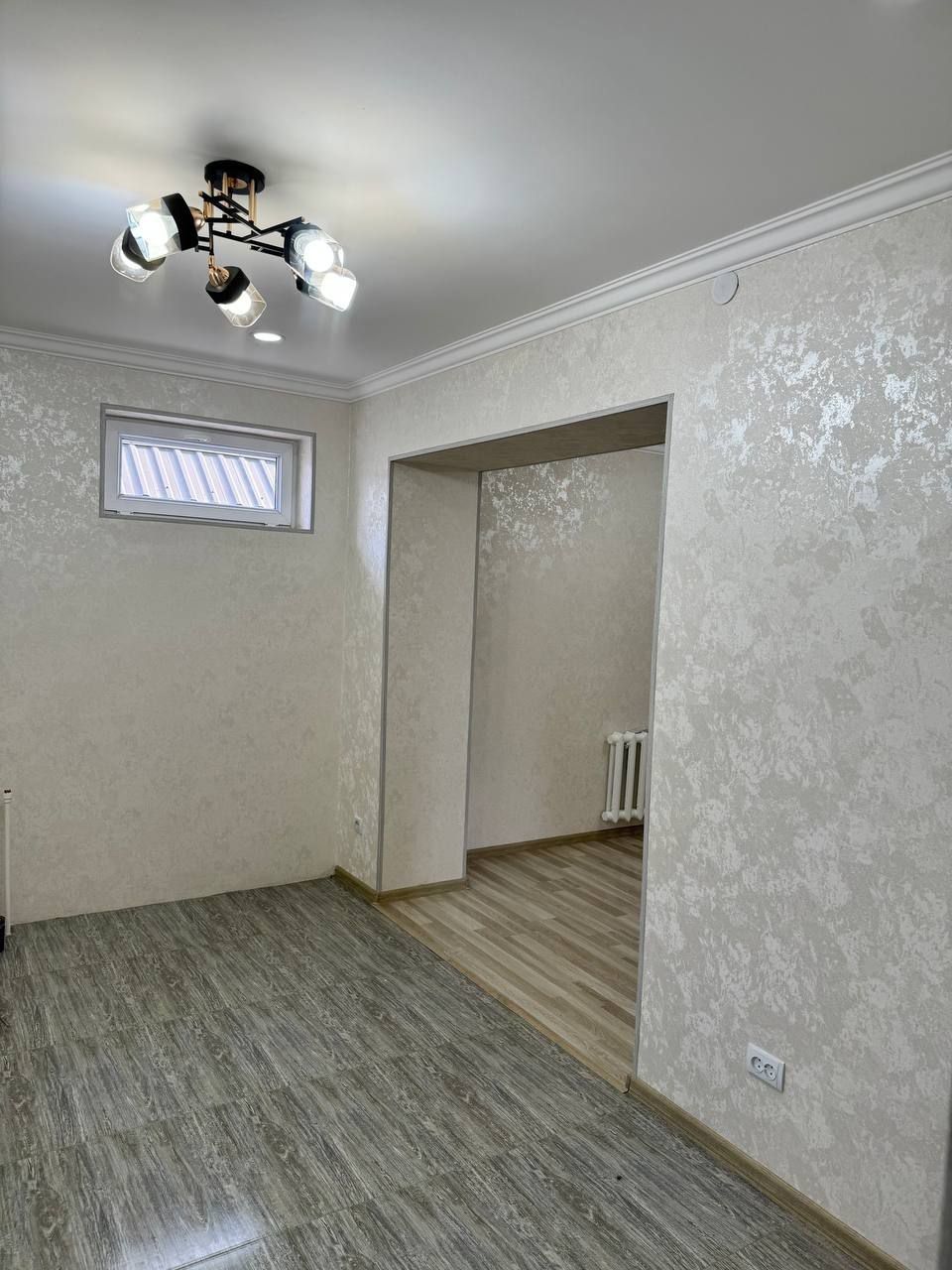 Сотилади сергели эски сергели 2.3сотка 4 хона