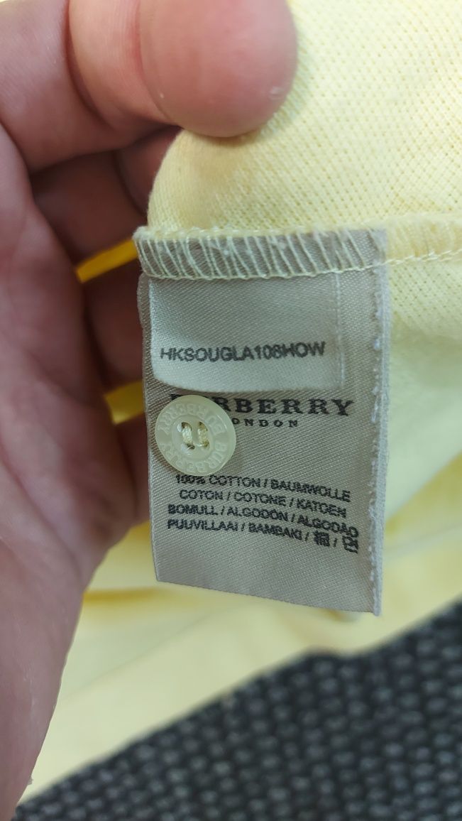 Burberry тениска с яка L размер