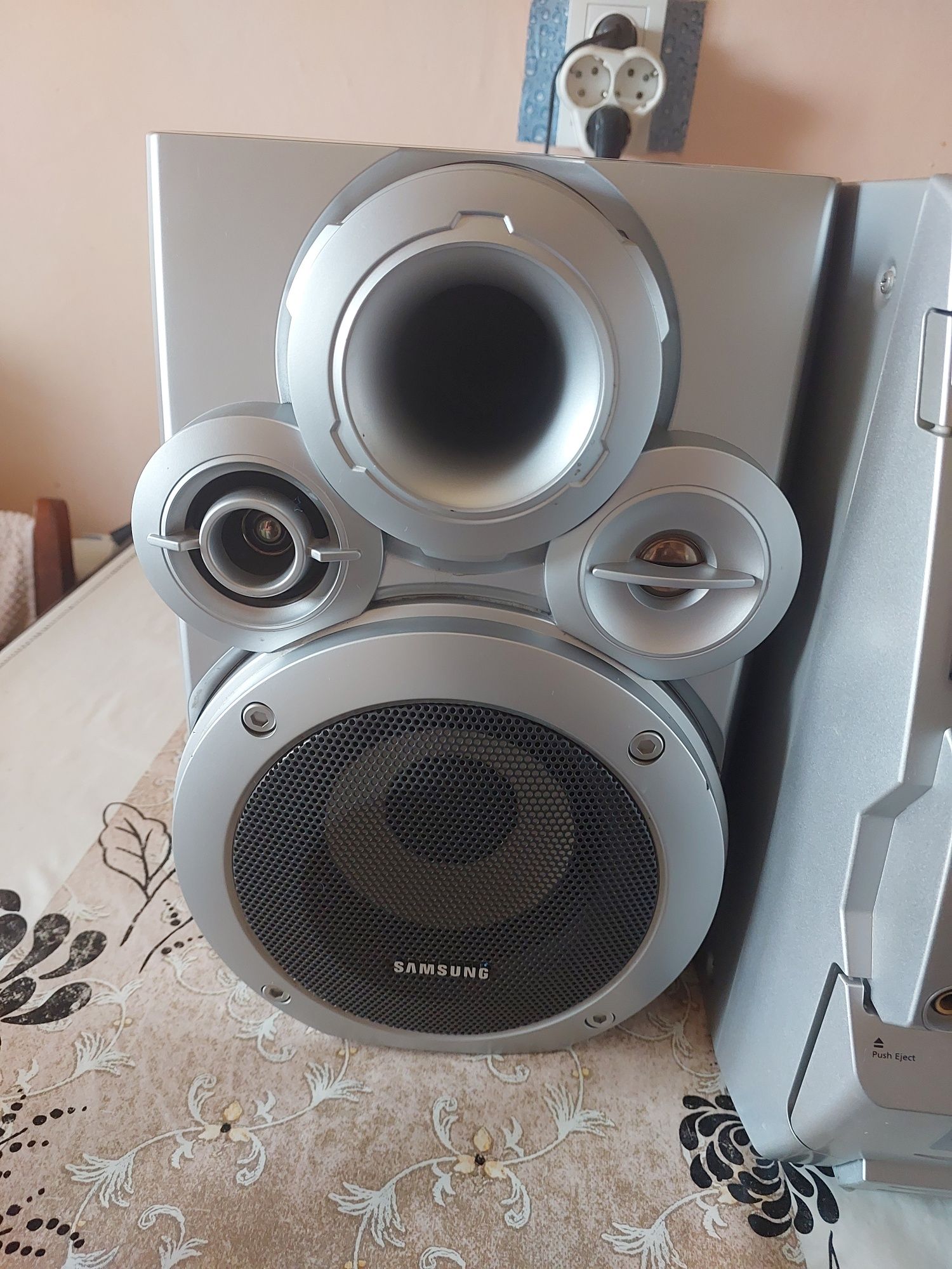 Музыкальный центр Samsung MAX -VB 550