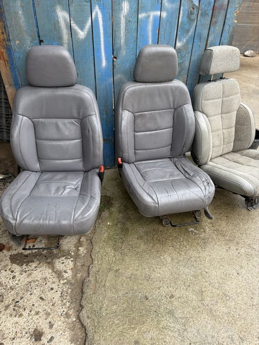 Vand Scaune jeep cherokee xj pret 400 lei