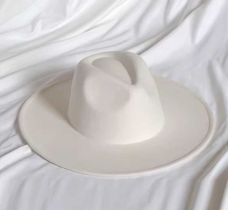 Palarii  noi cu etiqueta