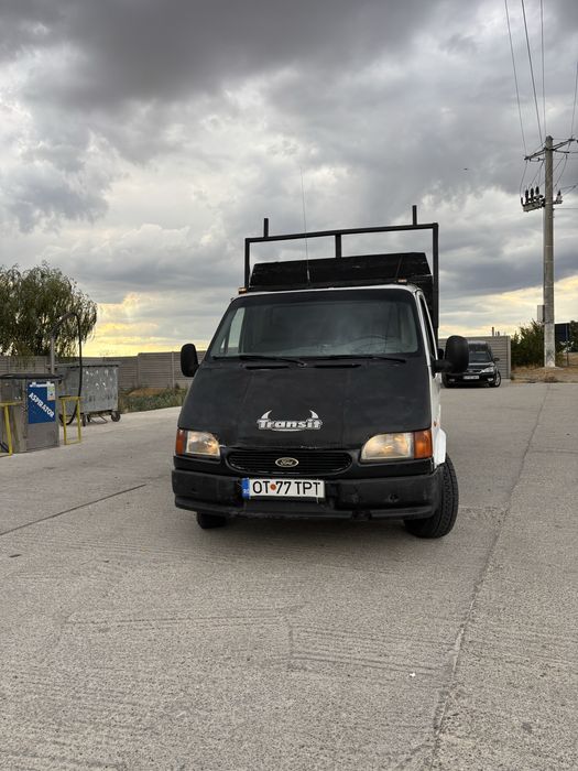 Vând Ford Transit