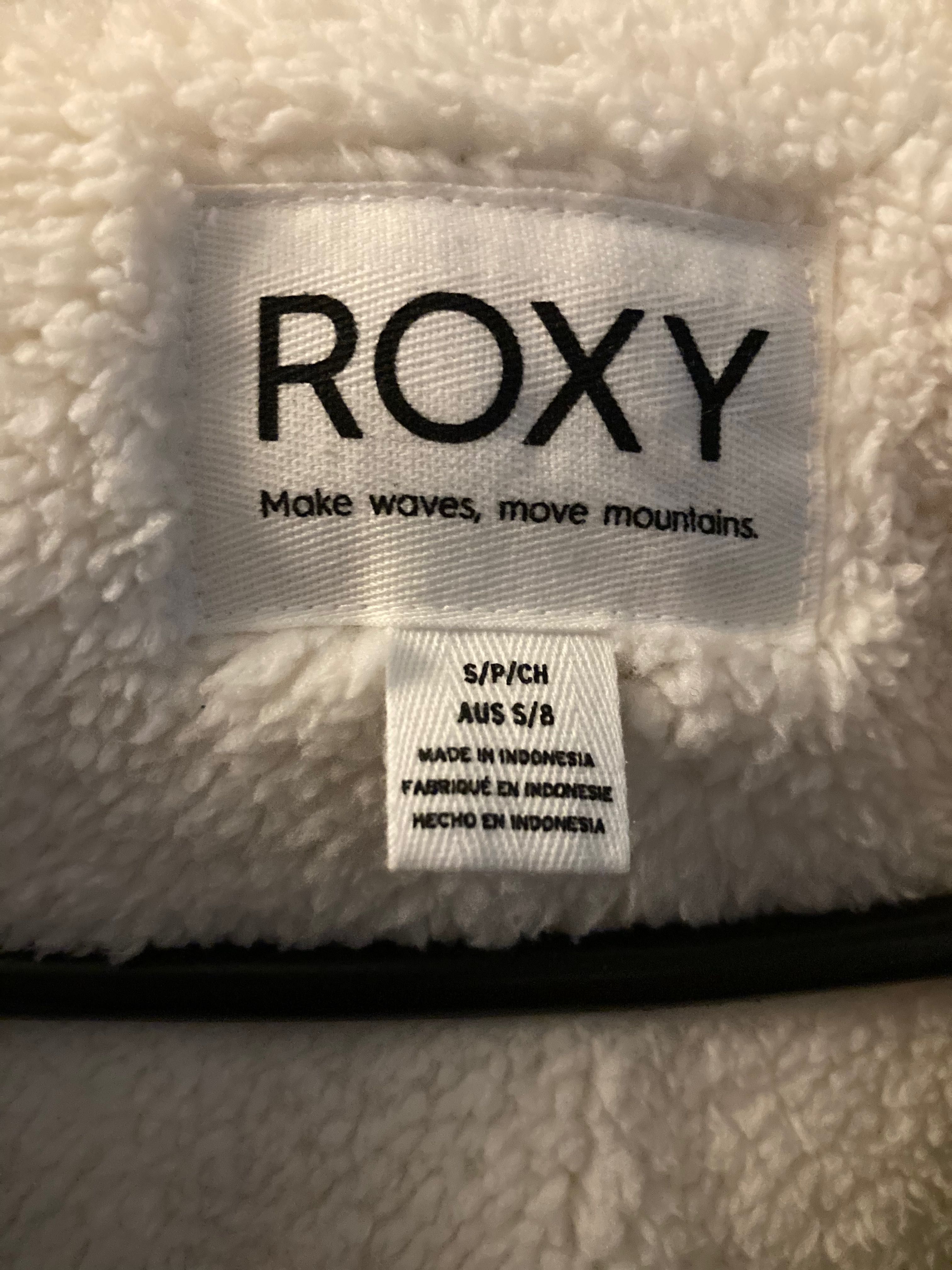 Ново зимно яке Roxy без етикет