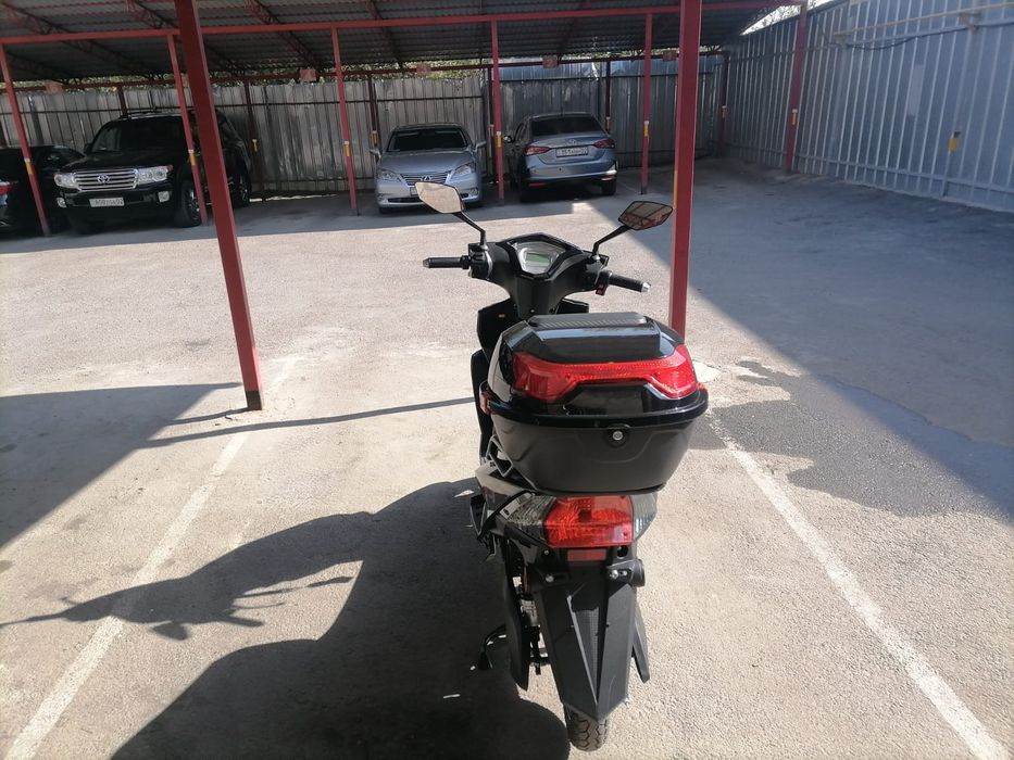 Продам электронный мопед