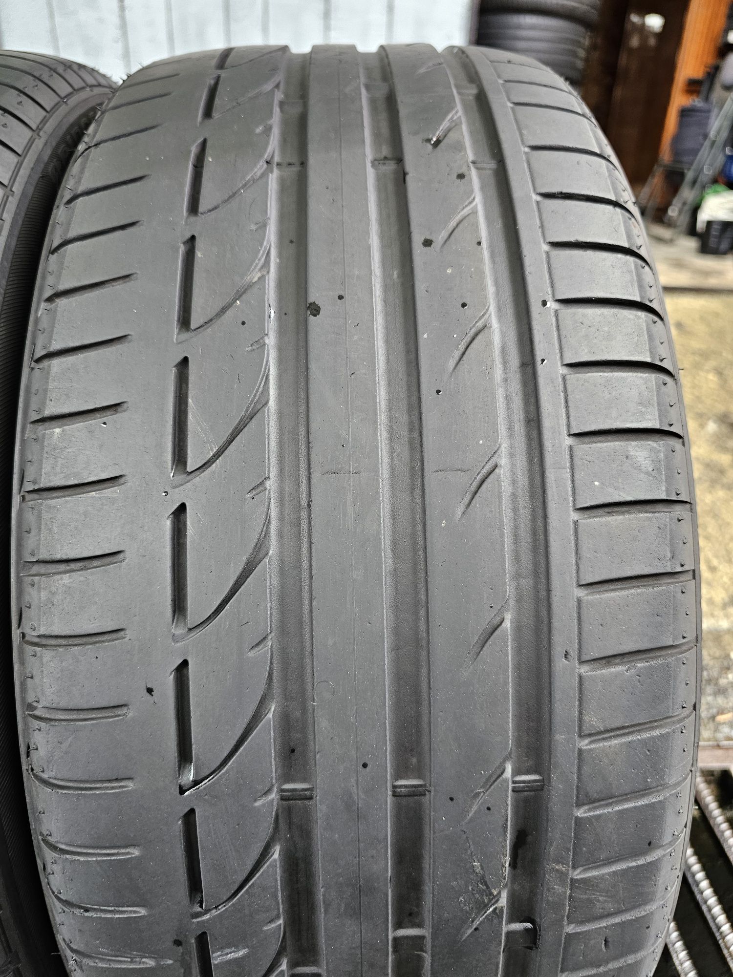 Vând patru anvelope de vara Bridgestone 245 40 20  cu  275 35 20