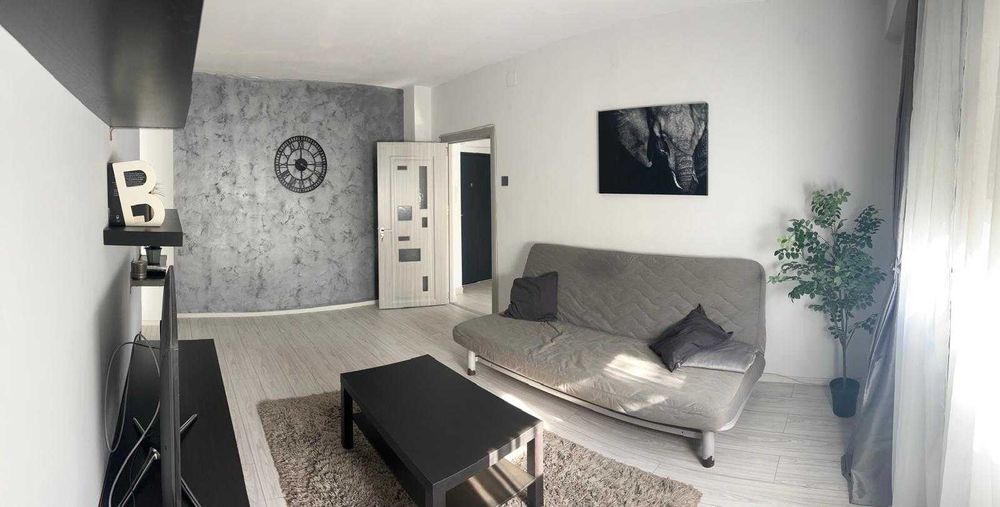 Inchiriez apartament ultracentral.