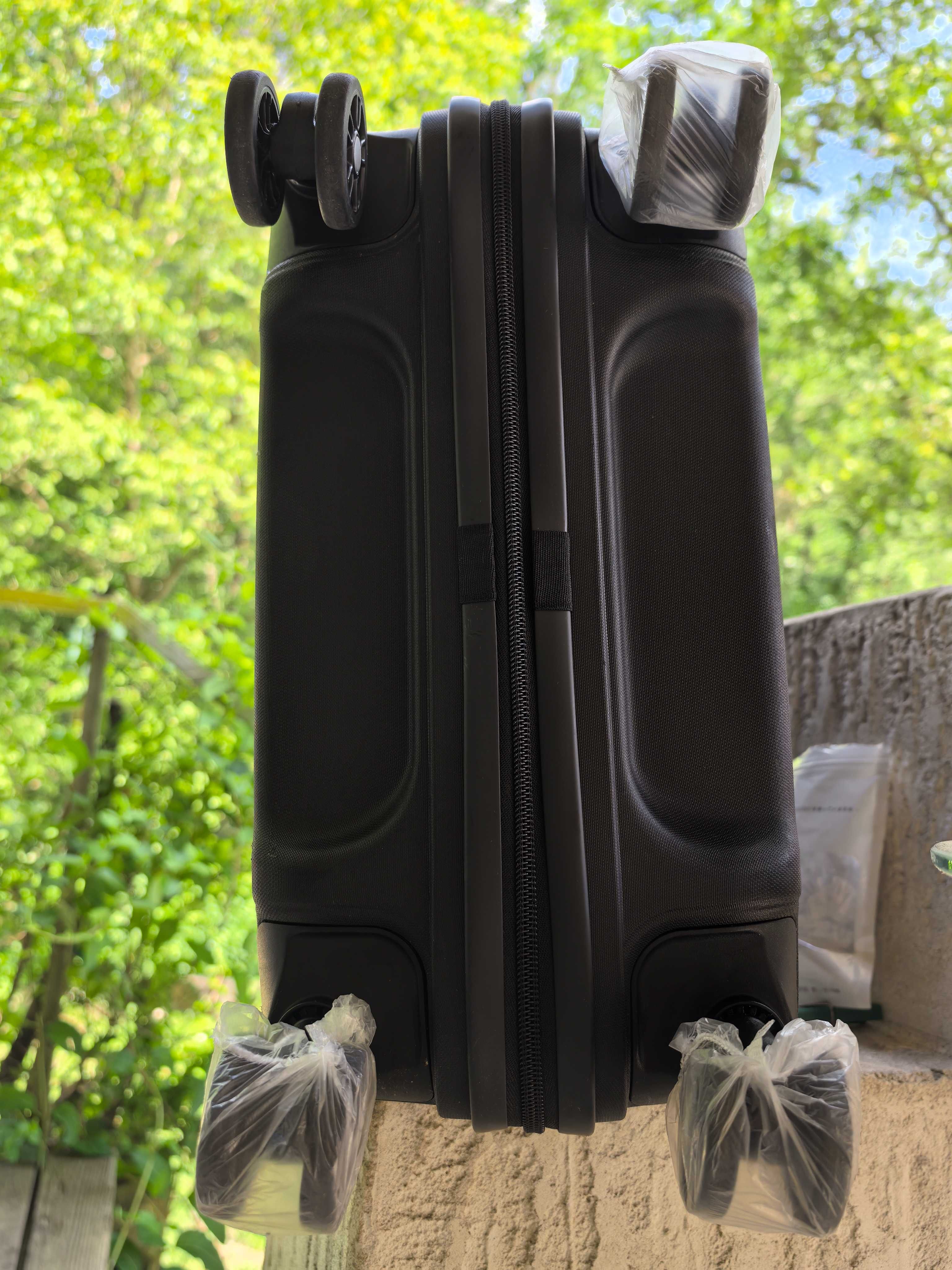 Troler American Tourister 55 cm- bagaj cabina, negru