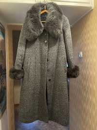 Продам зимнее пальто новое