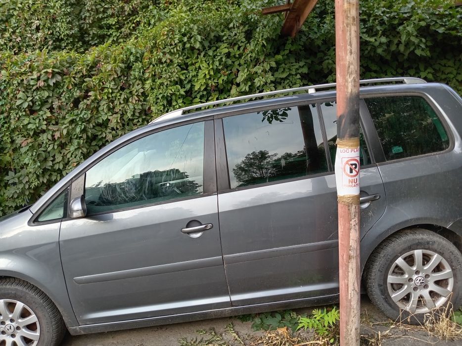 Vând auto wolkswage tuoran