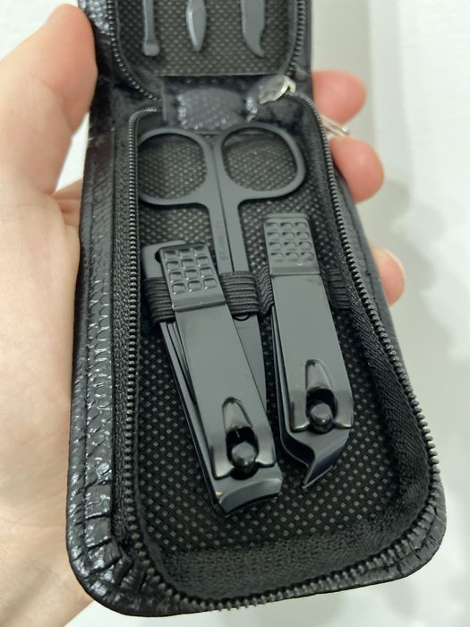 Set manichiura si pedichiura 6 piese – portabil, inox, unisex