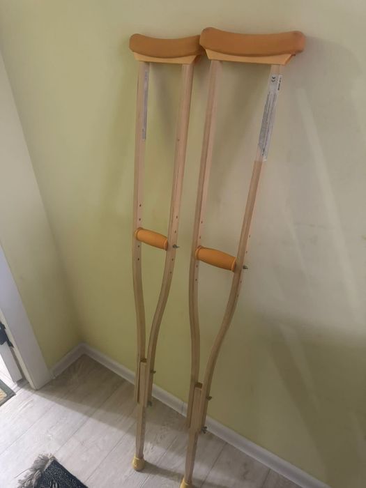 Продам костыли деревянные
