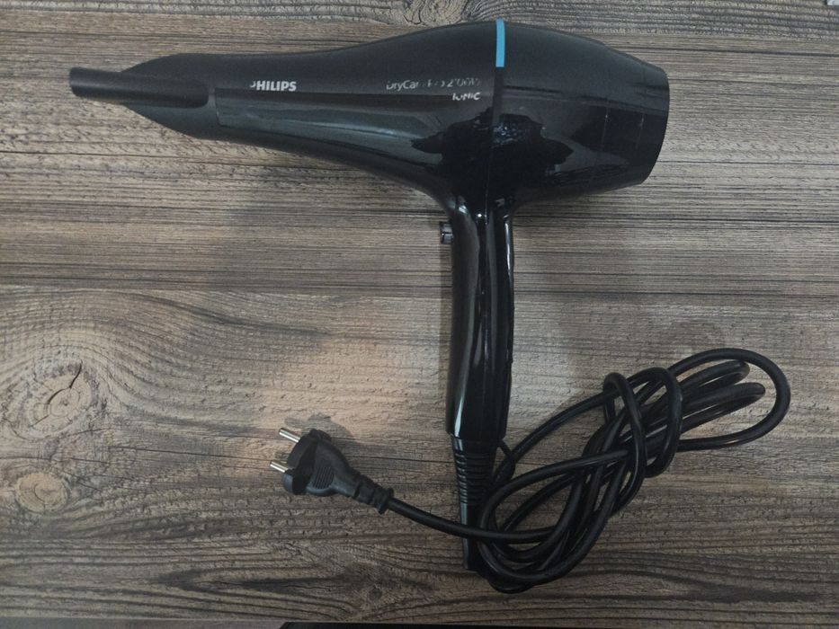 Фен Phillips DryCare Pro Ionic BHD272/00