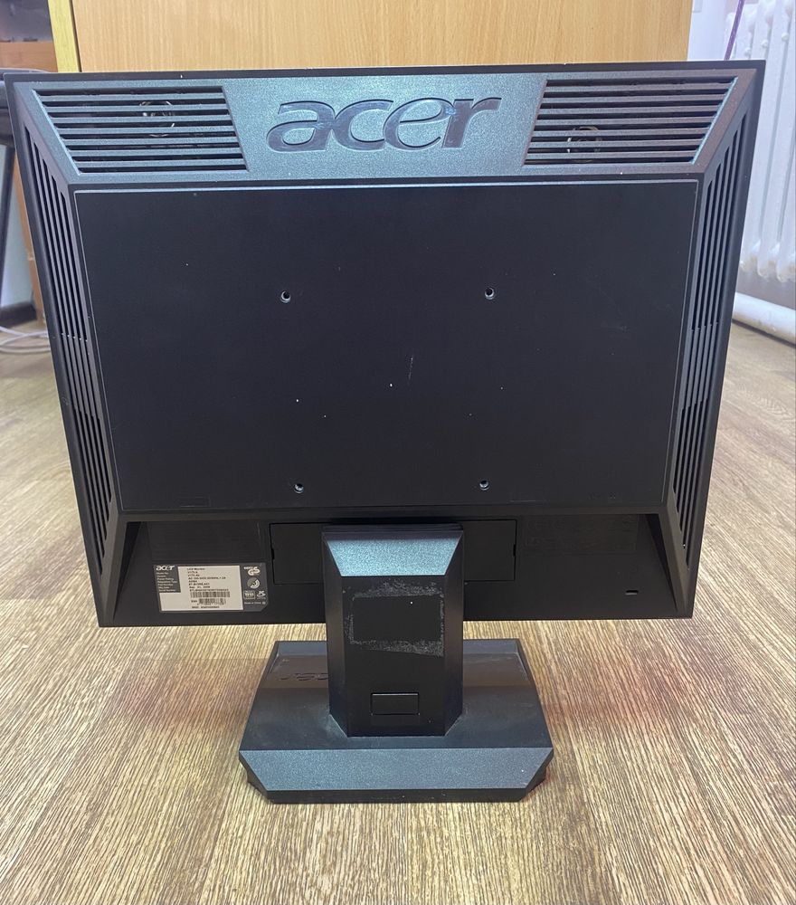 Продаю монитор Acer!