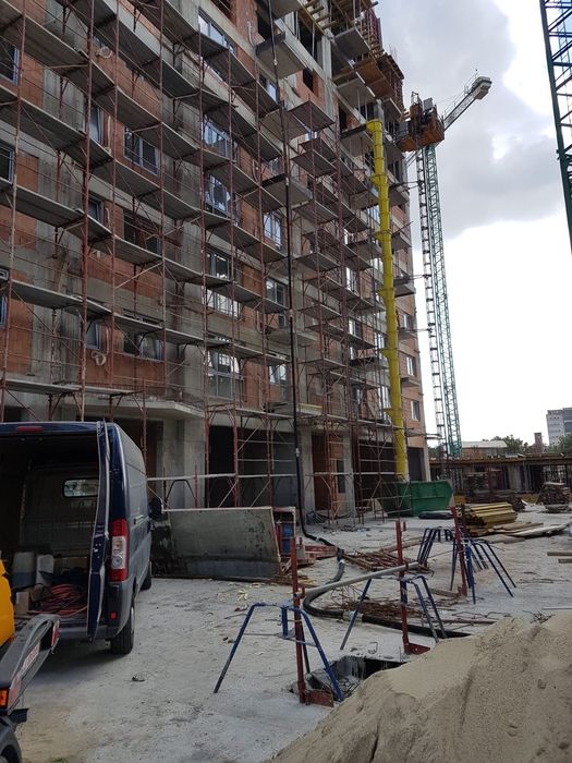 Inchiriere Pompa beton NOUA cu PESTE 100ml furtun transport beton