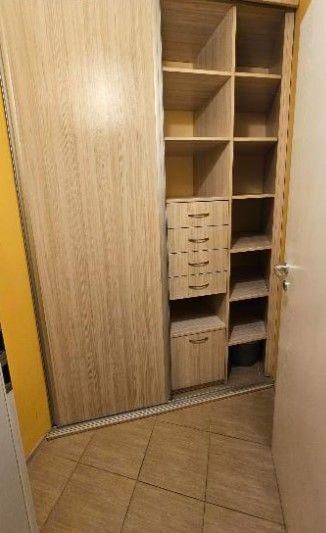 Тристаен апартамент под наем в ж.к. Слатина, 2212554