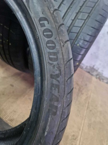 4 Goodyear R19 225/40/-255/35
спорт пакет летни гуми 
DOT3419