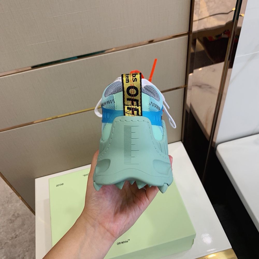 Off white Odsy Green