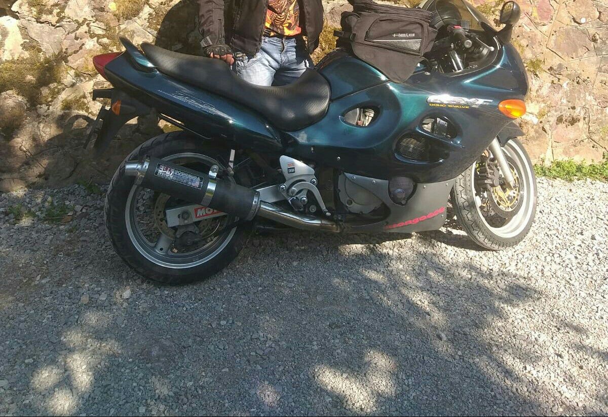 suzuki gsxf 750 vand sau schimb