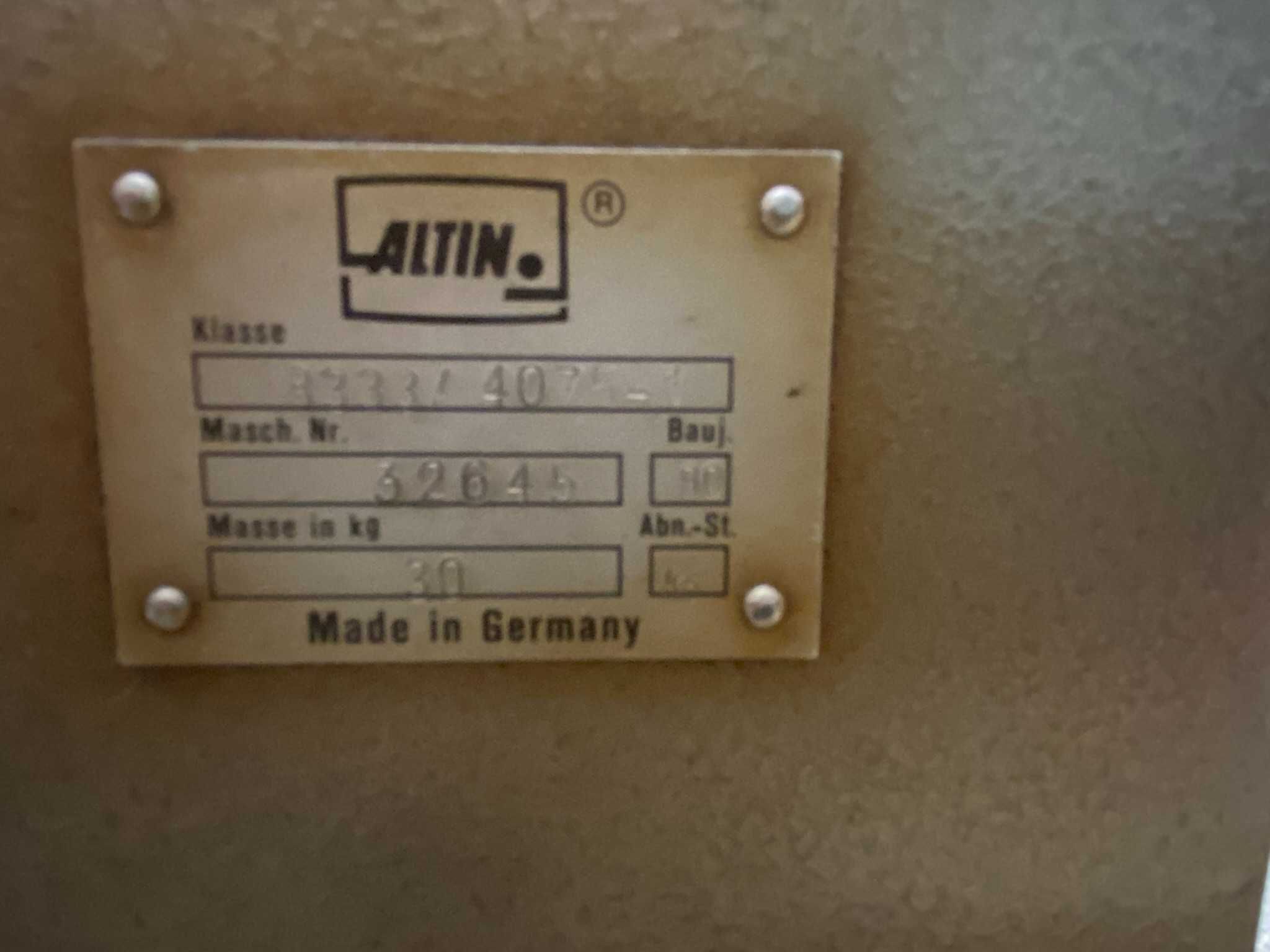 Mașină de cusut ALTIN fabricată in GERMANIA