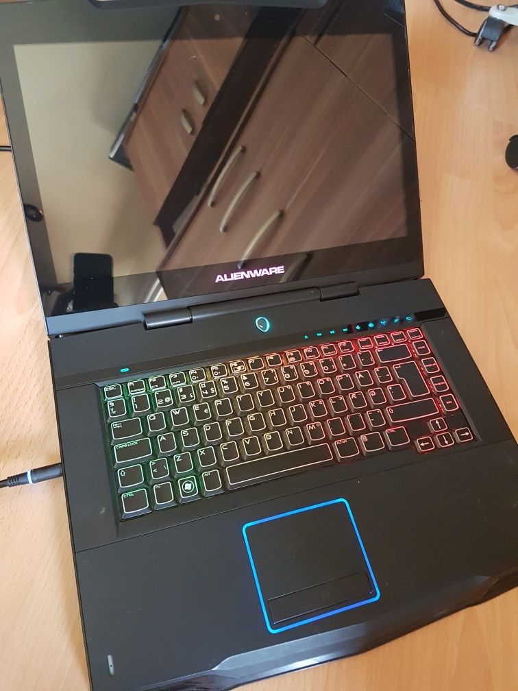 Alienware M15X defect