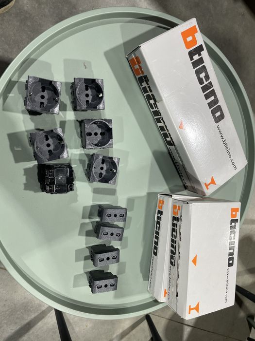 Bticino prize modulare L4140/16 L4180 gri antracit