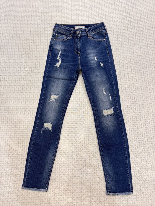 Продам джинсы Motivi