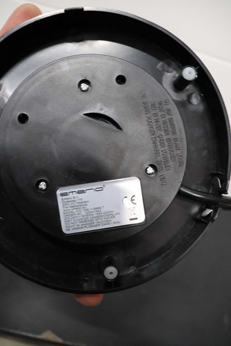 Стъклена кана EMERIO с обем 1,7L 2200W Синьо LED вътрешно осветление