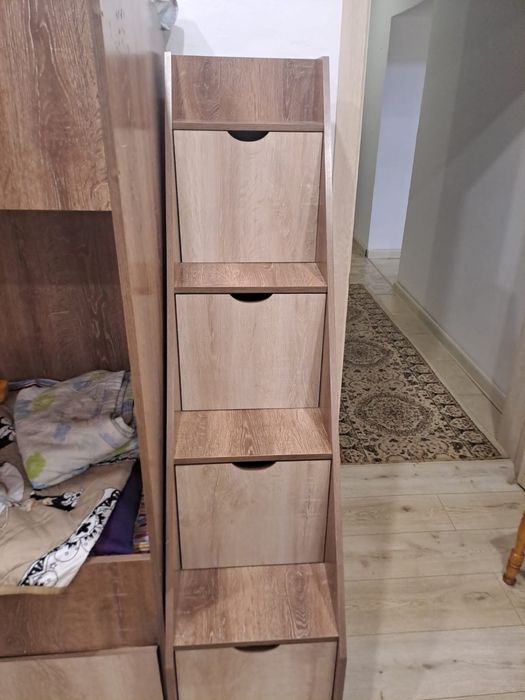 Продам детскую двухяросную кровать