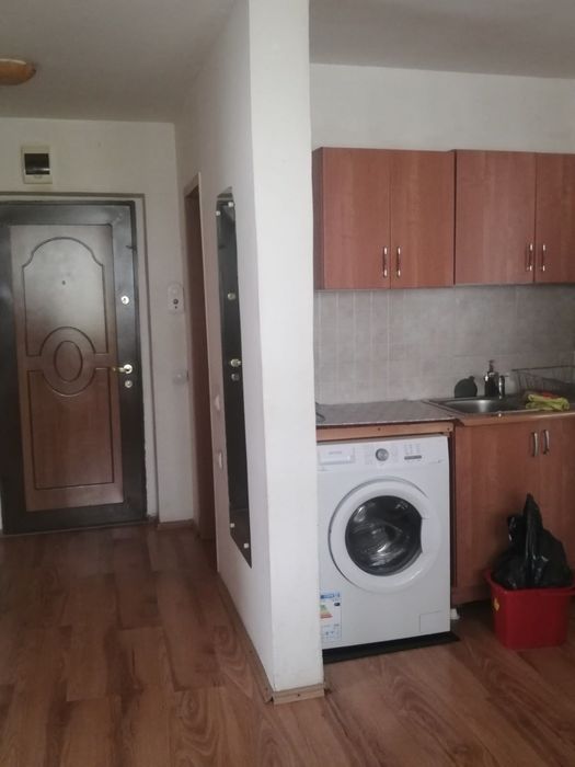 Închiriez apartament