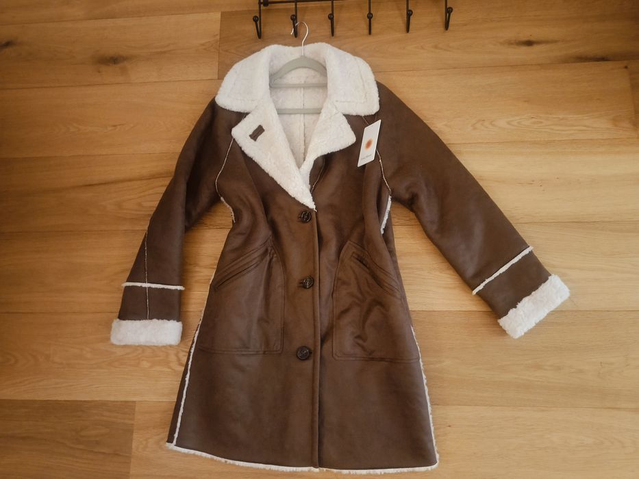 Чисто ново топло  палто WoodFashi.     on.
С етикет ,по етикет ХС ,но