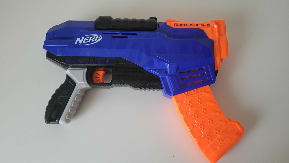 Jucarii Nerf si X-SHOT