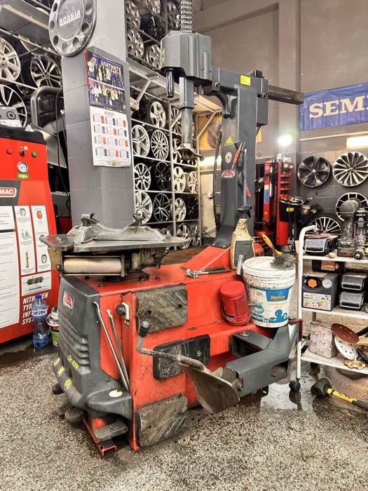 Демонтаж машина за гуми M&B ITALY