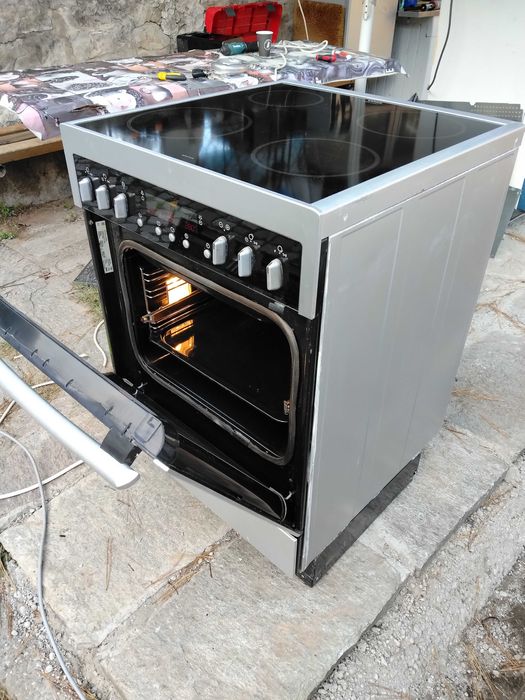 Електрическа печка индукция VOSS EKEKTROLUX в перфектно състояние