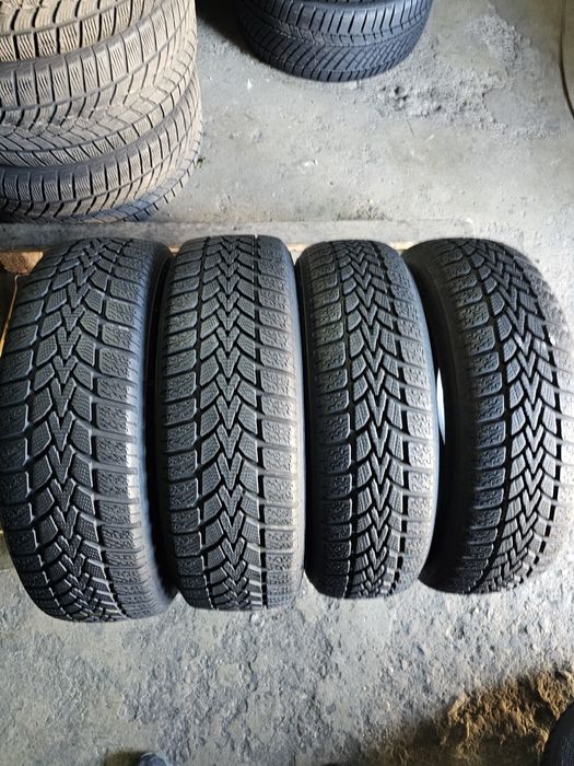 4 anvelope iarna 2x185 60 15 2x 165 65 15  Dunlop