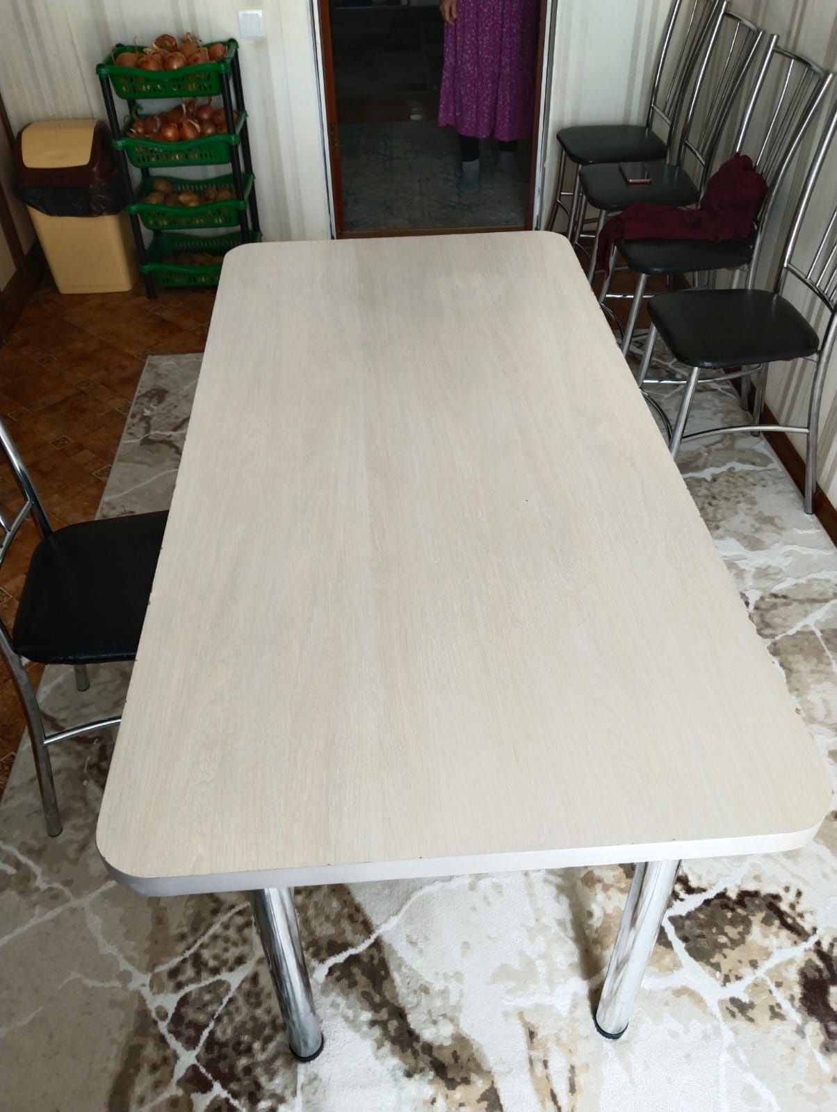 Кухонный стол отличном состоянии