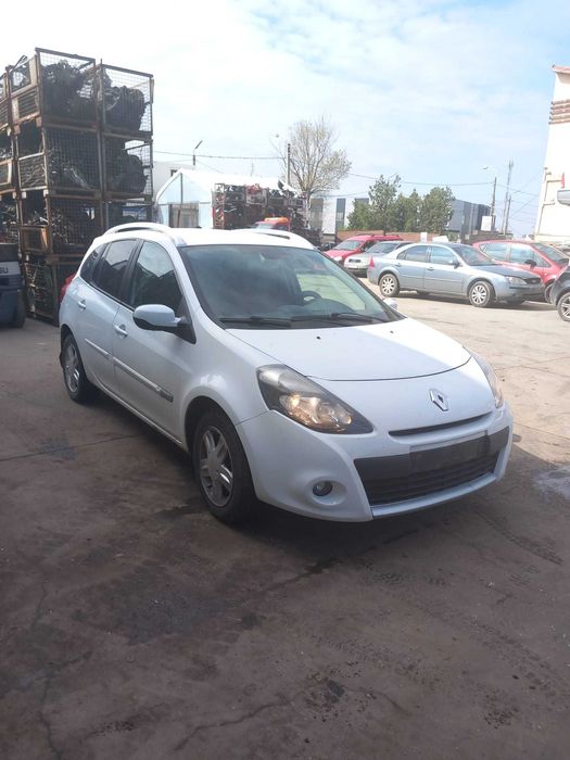Renault clio 3  Break  an 2012 Dezmembrez/Dezmembram