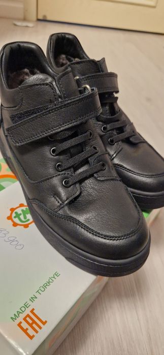 Новые качественные зимние ботинки